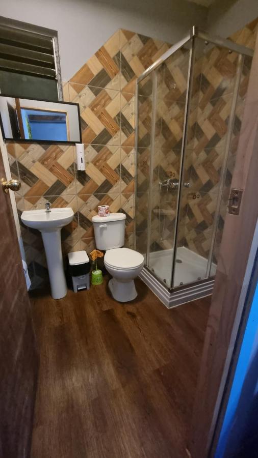 Hostal Henua Roa 앙가로아 외부 사진